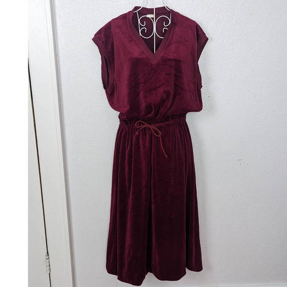 Vintage Burgundy Velour V Neck Dress With Drawstring Waist Sz M - Picture 1 of 5